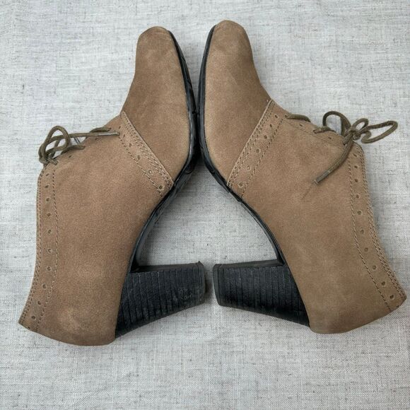 Clarks Bendables Sapphire Chloe Taupe Boots Suede Oxford Heeled Boot Women's 9 - Picture 10 of 10